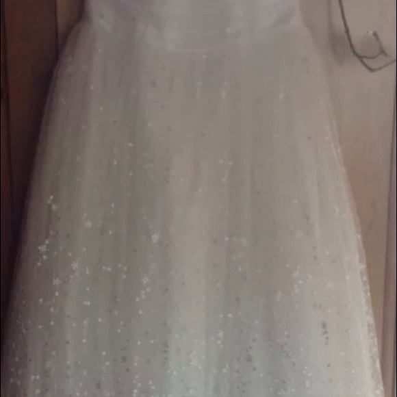 David’s Bridal Galina Strapless Wedding Dress - Picture 7 of 8